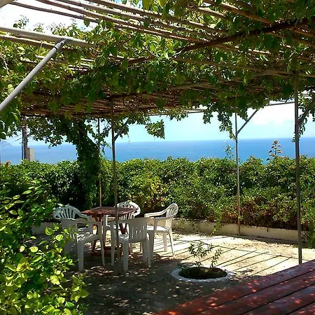 Thanasis Apartment Valsamata