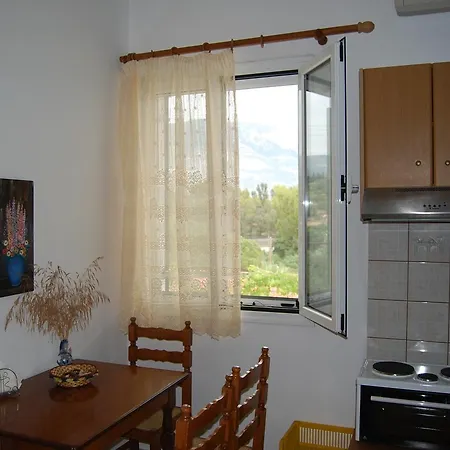 Thanasis Apartment *