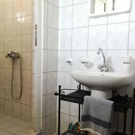Thanasis Apartment Valsamata
