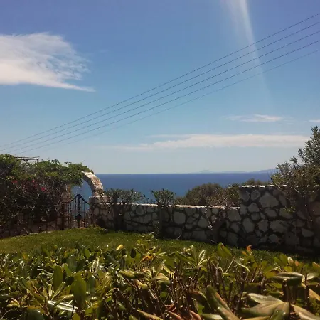 Thanasis Apartment *